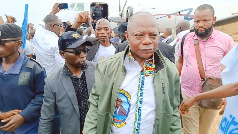 RDC – Élections : Léon Mubikayi appelle les Kasaïens à se faire s&rsquo;enrôler pour augmenter le poids électoral de la province 
