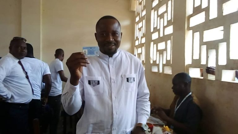 Kasaï Central: Augustin Kamba s&rsquo;acquitte de son devoir civique.