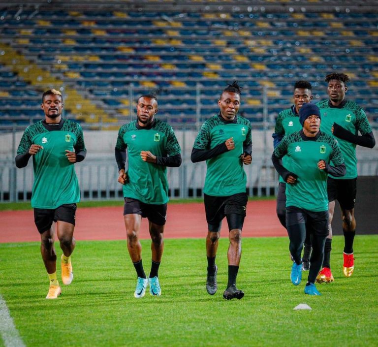 CAF C1: V.Club tombe arme au poing devant WAC !