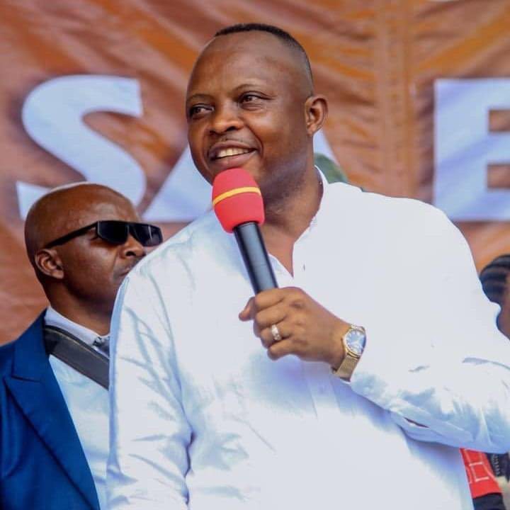 Megestion à Kinshasa: La Sauvegarde des intérêts de la ville passe par le changement du ministre provincial des Finances Jean Ngoy ( Jules Alingete)