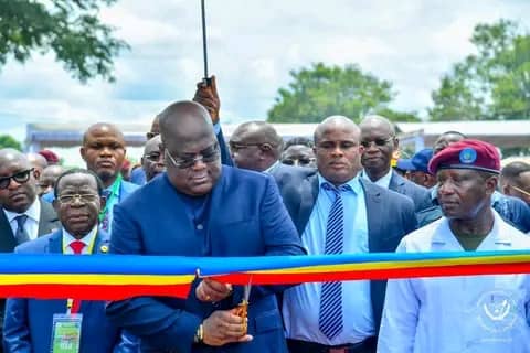 Kinshasa : Félix Tshisekedi inaugure l&rsquo;hôpital de la Garde Républicaine