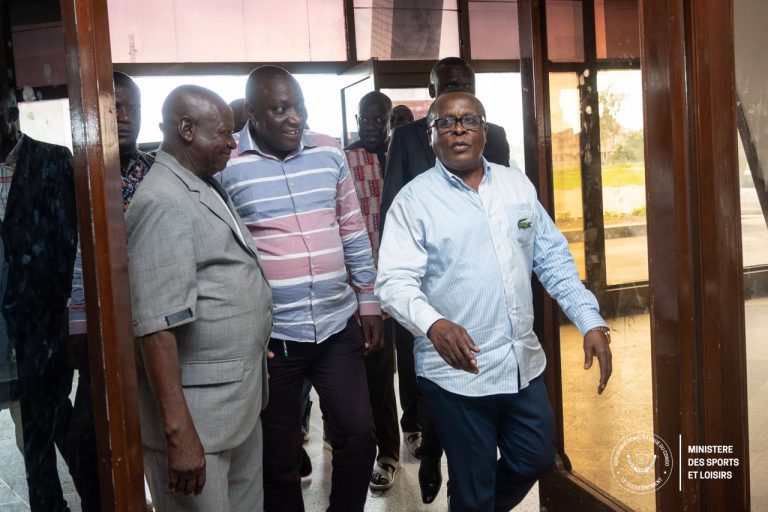 Fecolutta : Le ministre Kabulo préside la cérémonie de formation des cadres techniques et juges arbitres