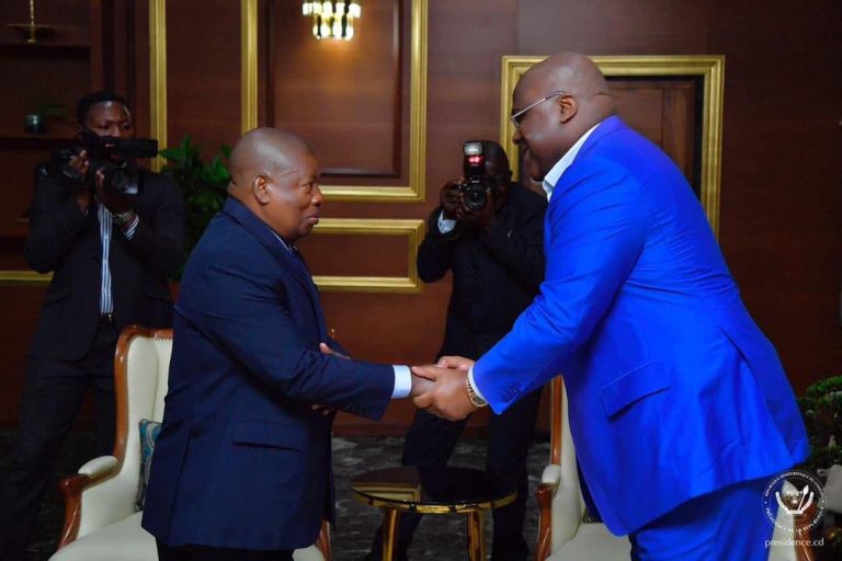 Kinshasa : Félix Tshisekedi et Simon Kimbangu se rencontrent pour évoquer la date du 6 avril