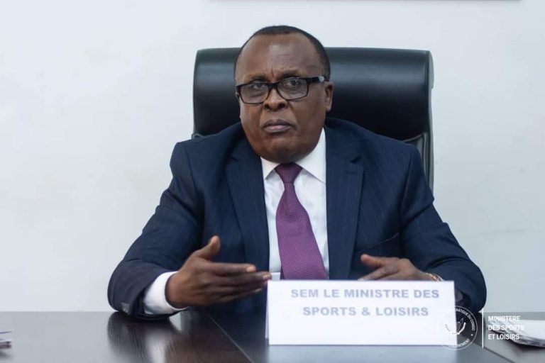 Sports : Le ministre Kabulo suspend le gestionnaire du Stade des Martyrs pour « non-observance des instructions et insubordination »