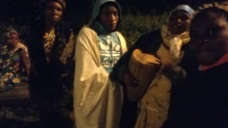 Nord-Kivu : Des femmes en sit-in nocturne devant le gouvernorat pour exiger la poursuite de l&rsquo;enrôlement des électeurs