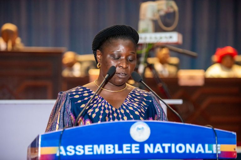 RDC-Perception illégale des frais à Lumi, tueries à Mukundi : la députée Jeanine Kavira en appelle à la mise en place d&rsquo;une mission d&rsquo;enquête parlementaire