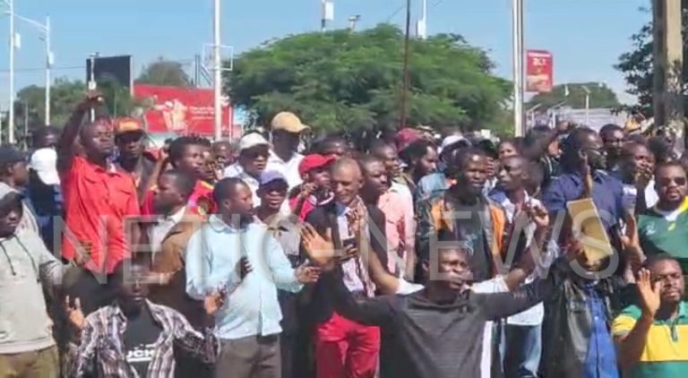 RDC-Marche à Kolwezi : Les Lualabais dans la rue pour réclamer le retour à l&rsquo;ordre constitutionnel [ Reportage]
