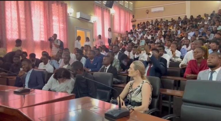 RDC-Culture : « Rwanda assassin sans frontière », ouvrage présenté aux étudiants de l’Université de Kinshasa