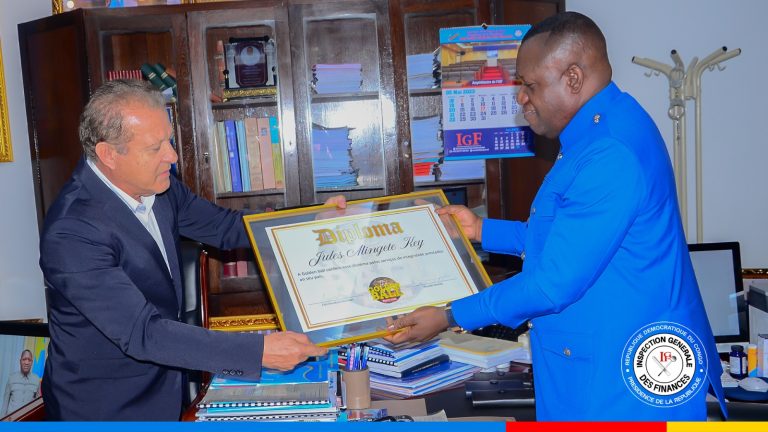 RDC-Affaires : Jules Alingete auréolé d&rsquo;un diplôme de mérite de l&rsquo;organisation brésilienne Golden Ball