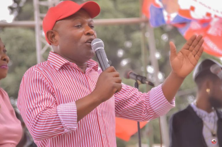 Malaise à l&rsquo;UNC : Suspendu par Billy Kambale, Papy Okata s&rsquo;oppose et dit dépendre uniquement de Vital Kamerhe