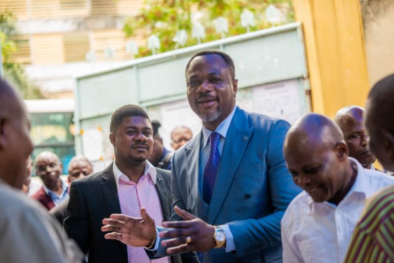 Épreuves certificatives de fin d&rsquo;année : Tony Mwaba Kazadi à l&rsquo;Imprimerie de l&rsquo;Inspection générale de l&rsquo;EPST