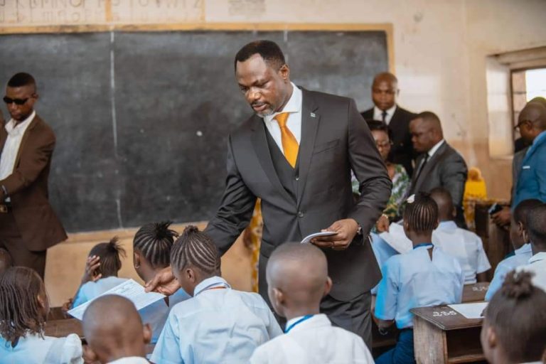 RDC – Éducation : Tony Mwaba Kazadi lance officiellement l&rsquo;ENAFEP édition 2022-2023 à Kisangani