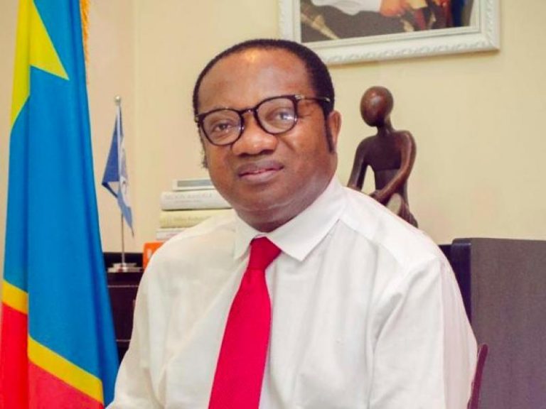 RDC : Noël Tshiani dénonce la dollarisation comme facteur de l&rsquo;échec de l&rsquo;économie congolaise