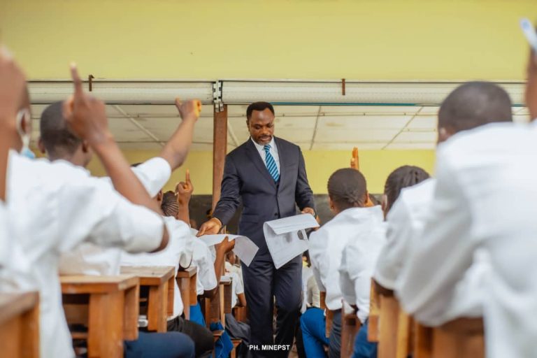 EPST : le Ministre Tony Mwaba lance officiellement la 56ème Édition de l&rsquo;Examen d&rsquo;Etat, Édition 2023 à Katanda