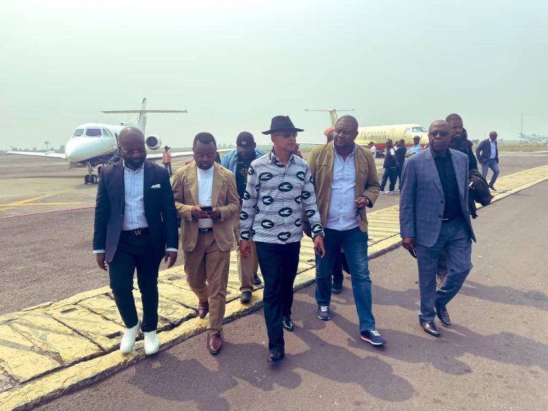 Assassinat de Chérubin Okende : Moïse Katumbi à Kinshasa pour compatir avec la famille du défunt
