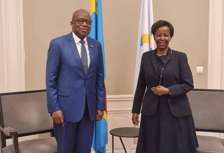 Lutundula à Mushikiwabo : « On n&rsquo;invite pas l&rsquo;organisateur. Nous nous considérons que vous viendrez »