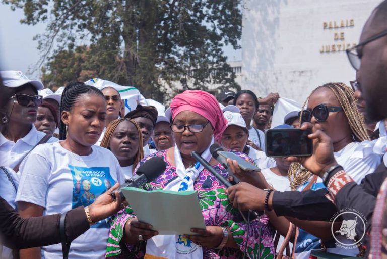 Kinshasa : La sénatrice Carole Agito porte plainte contre Espérant Esenga et Trésor David Ekalema pour harcèlement