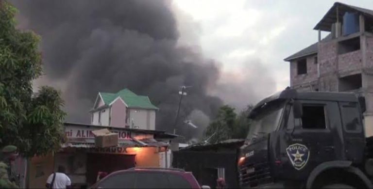 Sud-Kivu : Au moins 900 machines de vote calcinées dans un incendie à l&rsquo;entrepôt de la CENI à Bukavu