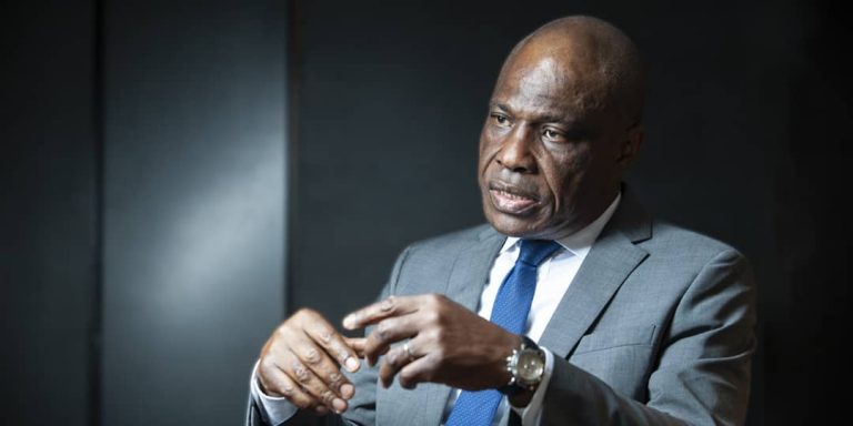 Geno-Cost : Fayulu indigné de la fête à Kinshasa pendant que ça brûle à l&rsquo;Est