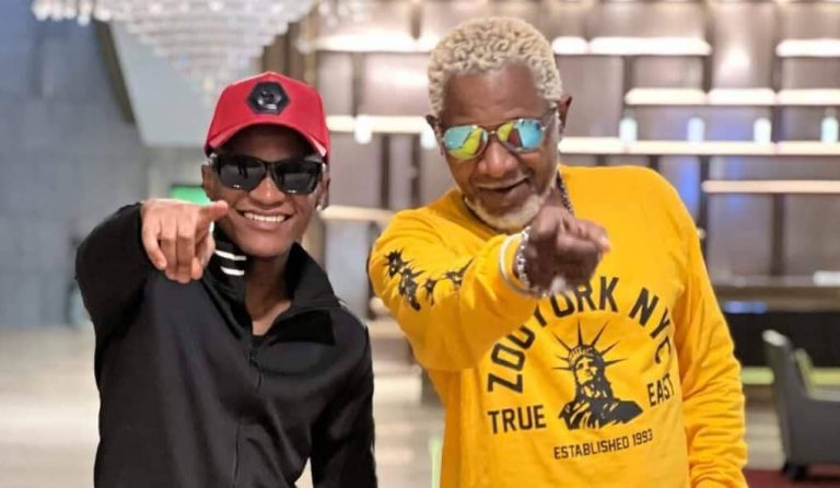 RDC-Musique : Innos&rsquo;B remporte un nouveau trophée aux East Africa Arts Entertainment Awards 2023