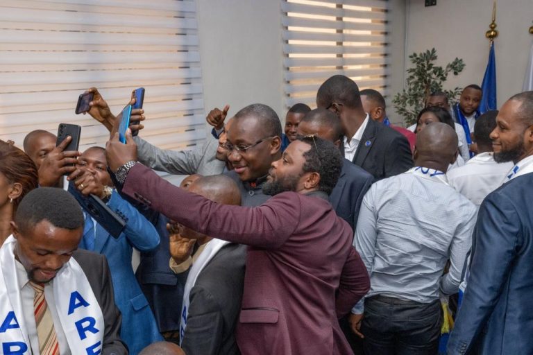 RDC-Partis politiques : Guy Loando Mboyo face à la Jeunesse du Parti « Agissons pour la République » (AREP)