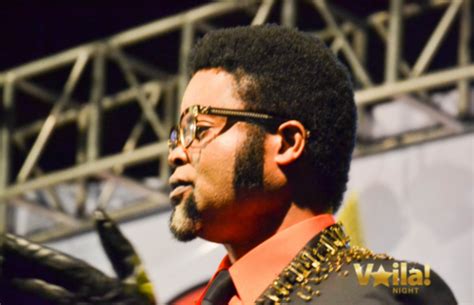 Musique : Entre le plein et le spectacle, Félix Wazekwa tire son épingle du jeu !