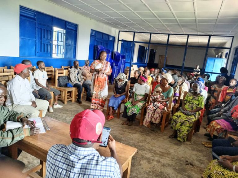 Elections 2023 : 2e suppléante du député Amato Bayubasire, Mme Agathe Nabintu poursuit sa tournée de sensibilisation électorale à Walungu