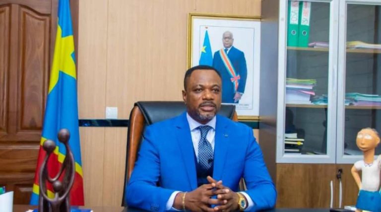 EPST : Tony Mwaba interdit la perception des frais au centre scolaire congolais de Bujumbura