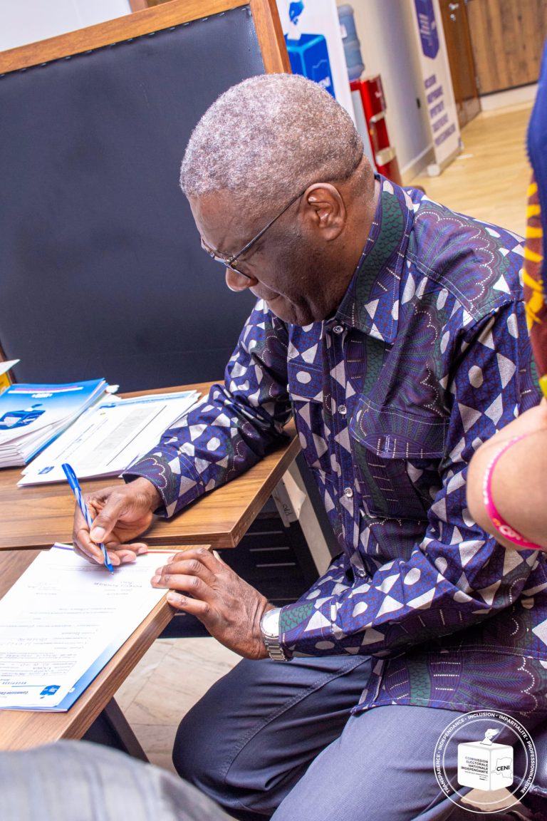 Denis Mukwege après le dépôt de sa candidature à la Présidentielle : « Sur plusieurs plans, notre pays va très mal. Aujourd’hui, nous sommes devant une crise existentielle »