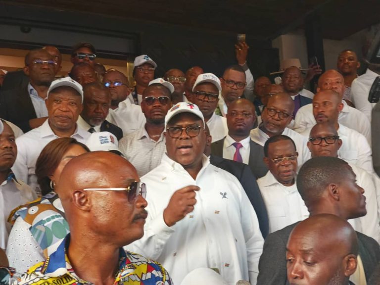 Présidentielle en RDC : Tshisekedi craint des adversaires fabriqués par la communauté internationale et attire l&rsquo;attention de la population