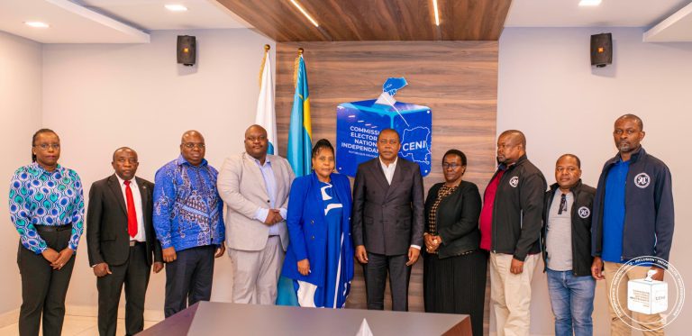 Elections 2023 : Denis Kadima échange avec la délégation de la SADC