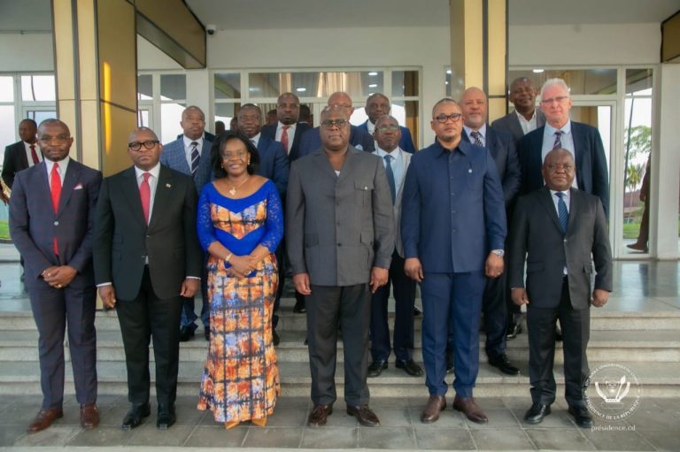 Grève dans le secteur du transport en RDC : Le gouvernement annonce la mise en place d&rsquo;une cellule de crise pour des solutions idoines
