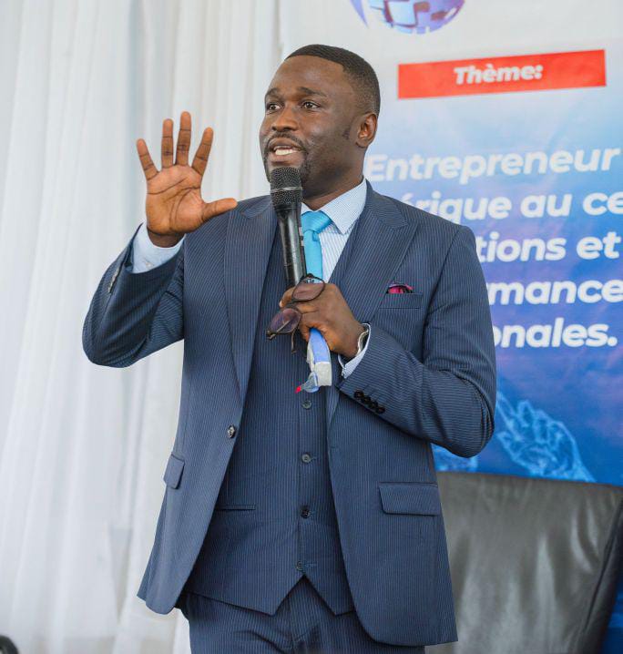 Présidentielle 2023 : Le candidat Seth Kikuni dévoile son équipe de campagne