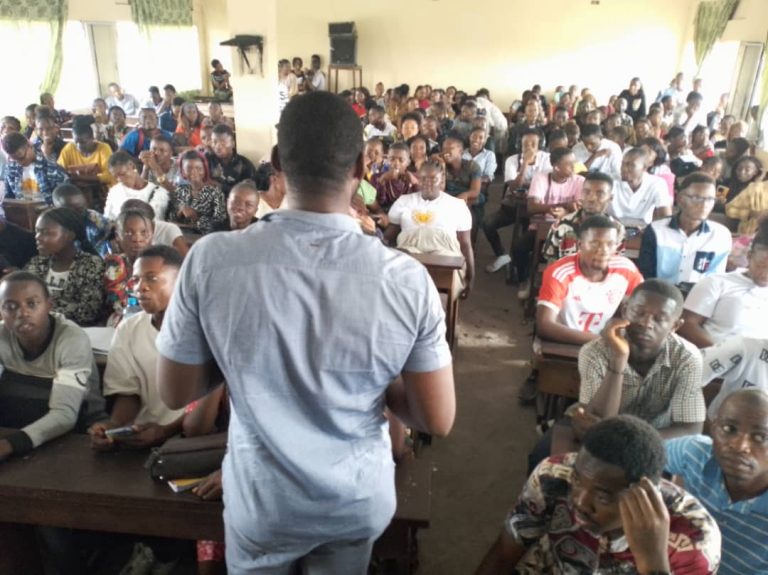 RDC/ESU : Les étudiants de l&rsquo;USK à l&rsquo;école de la prévention et du dépistage du VIH/SIDA