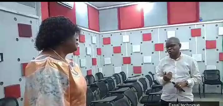 UNISIC : Le studio-école séduit la DG de la RTNC lors d&rsquo;une visite surprise