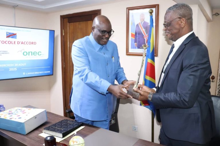 RDC : La CENAREF et l’ONEC signent un protocole contre la fraude et le blanchiment d’argent
