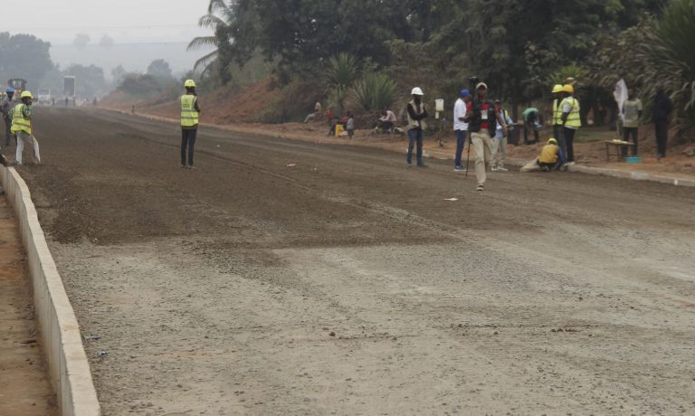 Kasaï Central : 50 km de la route Kananga–Kalamba Mbuji en voie d’asphaltage d’ici fin 2025
