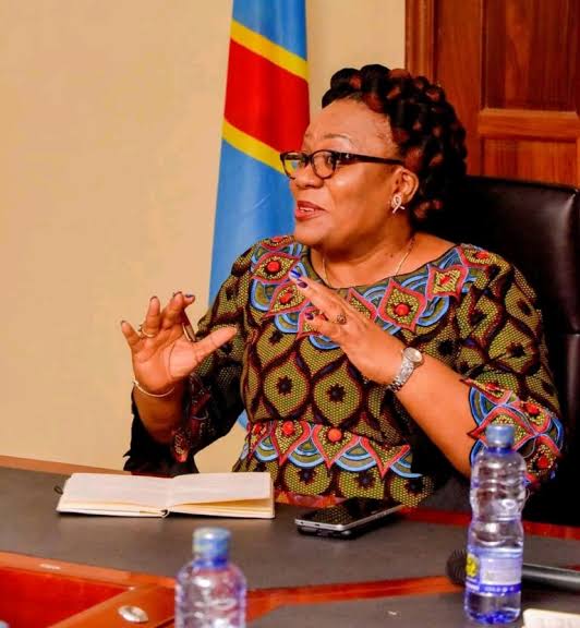 RDC : La ministre Marie-Thérèse Sombo exige le retrait immédiat de la décision de l&rsquo;Ordre des Médecins sur la sélection des facultés de médecine dispensées du test préalable à l’inscription