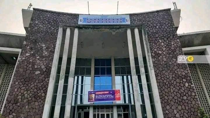 Kinshasa : Plus de 80 têtes d’érosion menacent l’Université de Kinshasa et ses environs