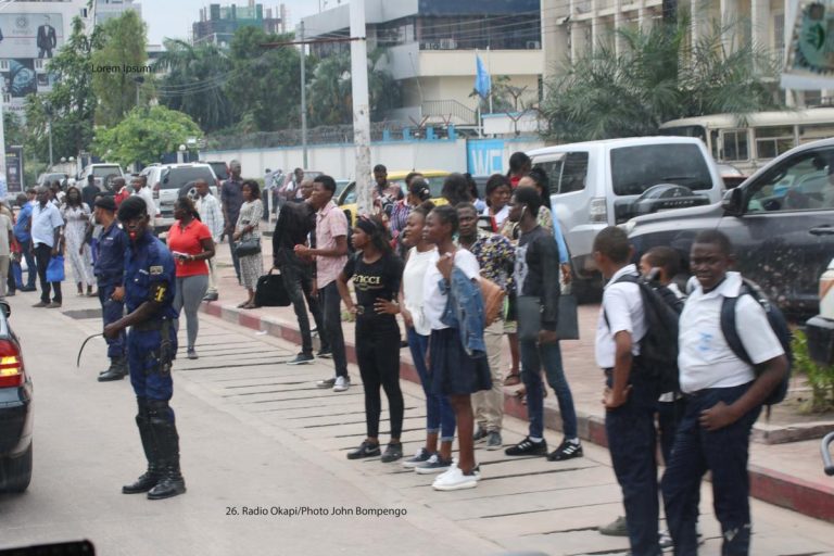 Kinshasa : Embouteillages et chaos routier à l’approche de la rentrée scolaire