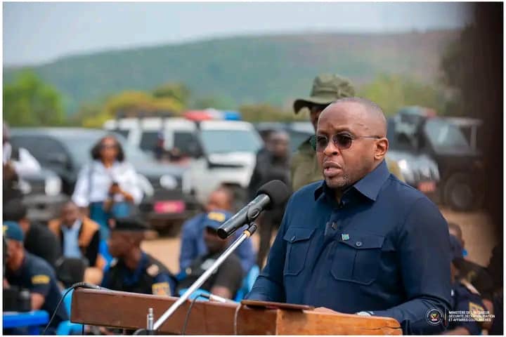 Kongo-Central : Jacquemain Shabani lance la formation de 700 recrues de la Police nationale