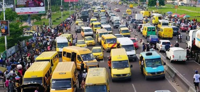 Kinshasa : Début du contrôle technique des véhicules annoncé du 29 septembre au 03 novembre 2025