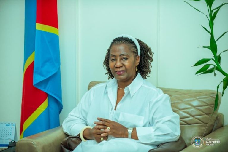 Pétition contre le bureau Kamerhe: Dominique Munongo appelle ses collègues parlementaires à l&rsquo;apaisement et à la solidarité