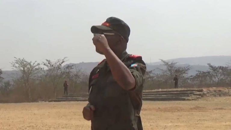Haut-Katanga : Le général Jules Banza appelle les nouvelles recrues des FARDC à la discipline et à la loyauté