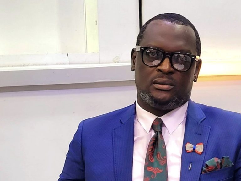 RDC – Justice : Jacky Ndala obtient la liberté provisoire et quitte la prison de Makala pour raisons de santé