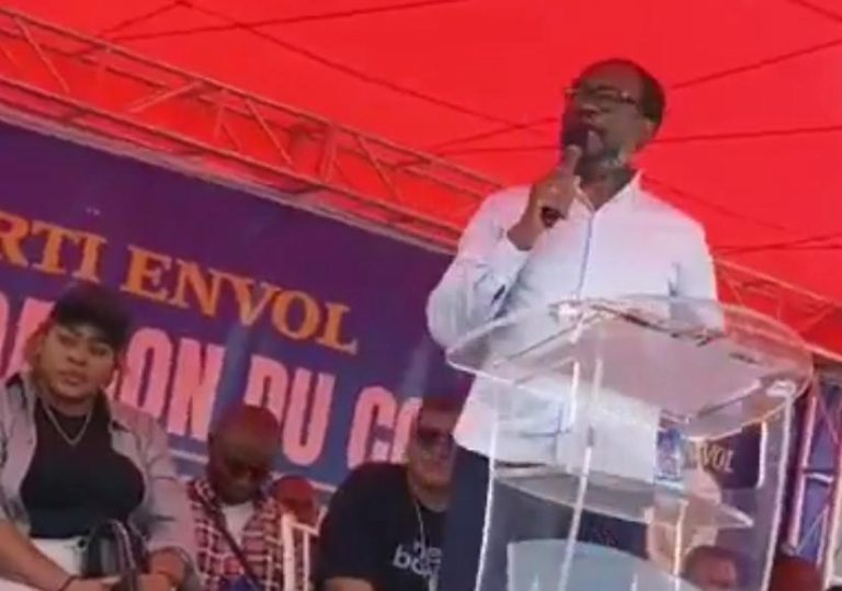 Kinshasa : Delly Sesanga dénonce les violences politiques et exige justice pour Chérubin Okende