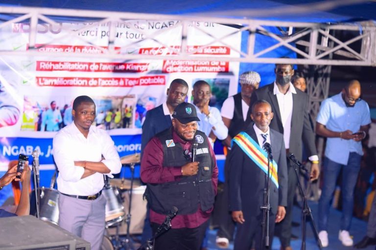 Kinshasa : Le gouverneur Daniel Bumba annonce la construction d’un marché municipal et d’une école primaire à Ngaba