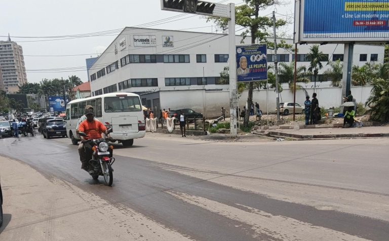 Kinshasa : Les «Wewas» bravent l’interdiction de circuler à la Gombe