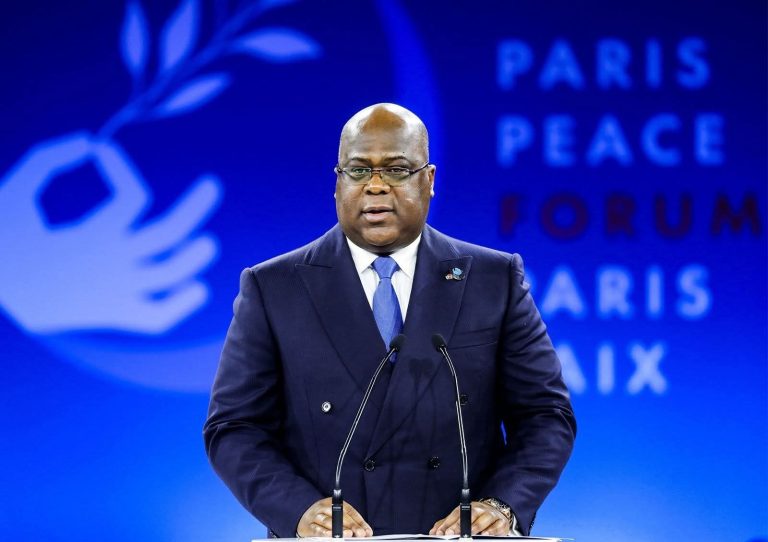 Félix Tshisekedi suspend son plaidoyer pour sanctions contre le Rwanda et tend la main à Paul Kagame