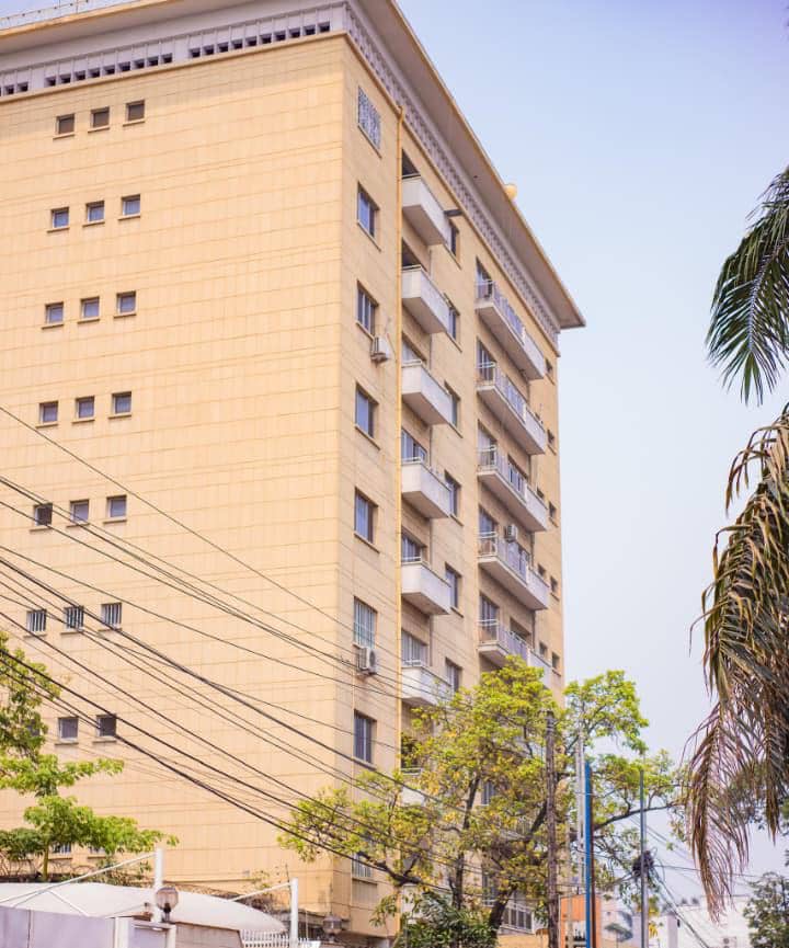 Kinshasa : L’ancien bâtiment de l’ambassade de Chine réaffecté au ministère de l’Éducation